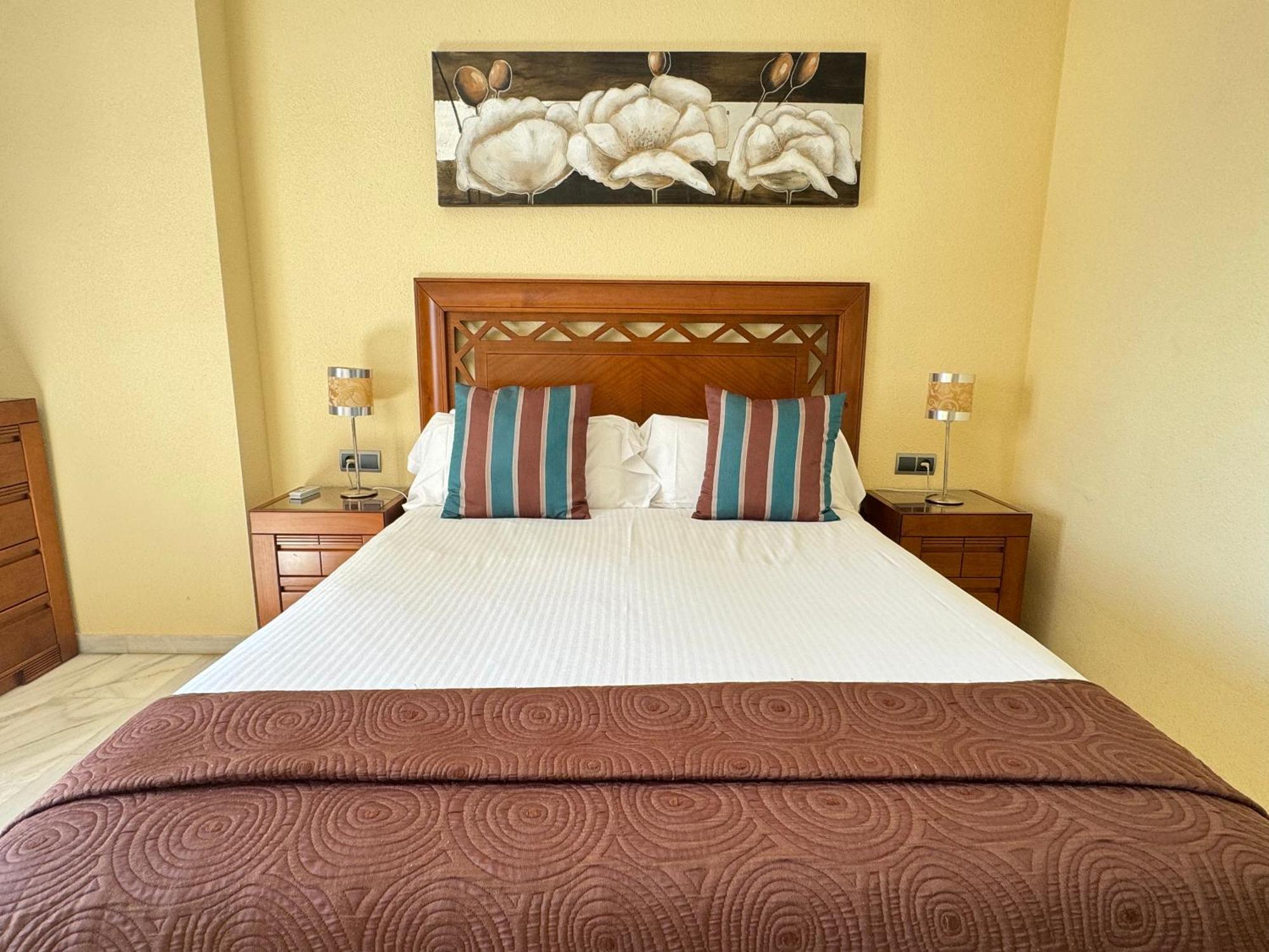 Macdonald La Ermita Resort Михас Экстерьер фото